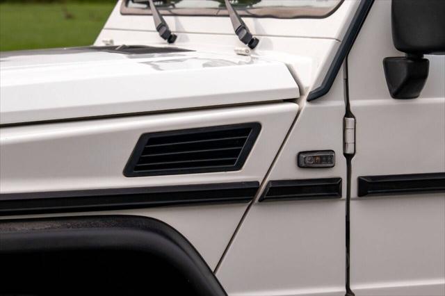 Photo of 1995 White Mercedes-Benz G-Class