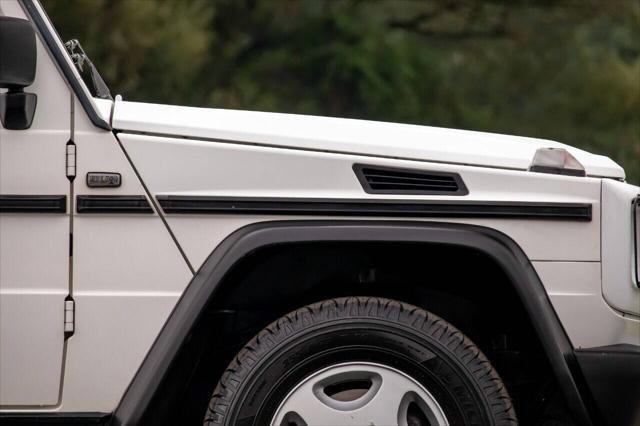 Photo of 1995 White Mercedes-Benz G-Class
