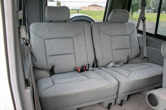 Photo of 1995 White Mercedes-Benz G-Class