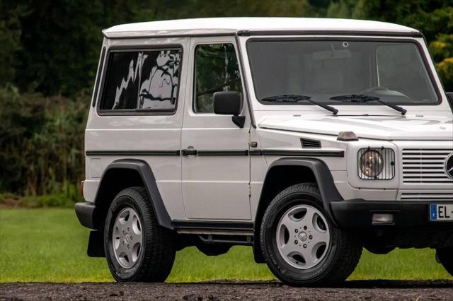Photo of 1995 White Mercedes-Benz G-Class