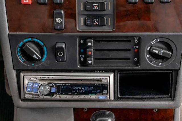 Photo of 1995 White Mercedes-Benz G-Class
