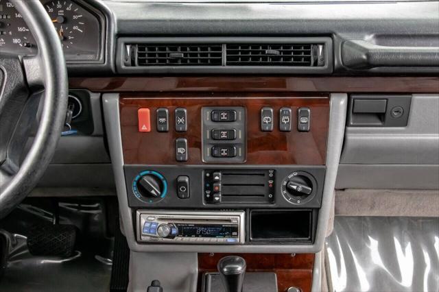 Photo of 1995 White Mercedes-Benz G-Class
