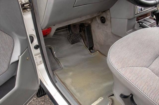 Photo of 1995 White Mercedes-Benz G-Class