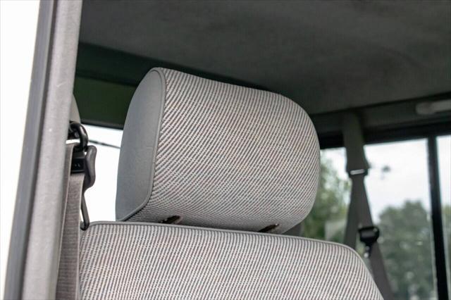 Photo of 1995 White Mercedes-Benz G-Class