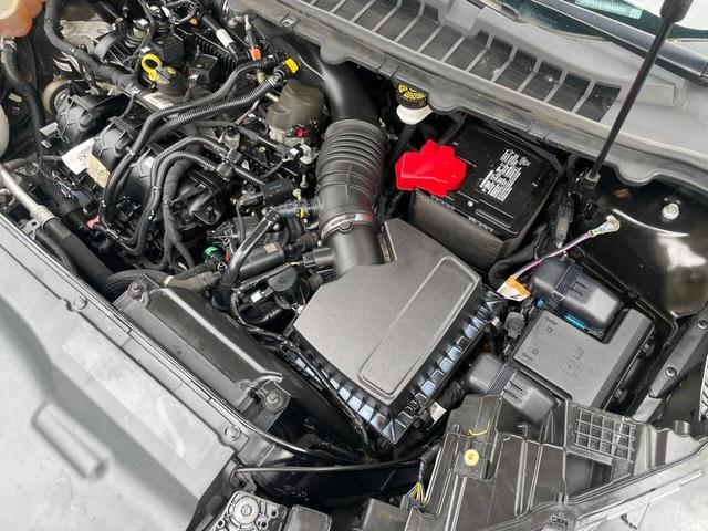 Photo of 2021 Agate Black Metallic Ford Edge