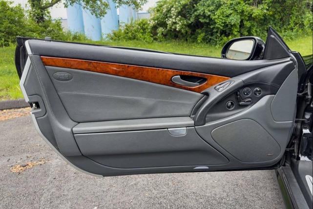 Photo of 2003 Black Mercedes-Benz SL-Class