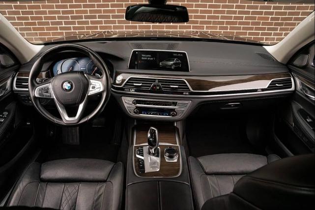 Photo of 2018 Black BMW 740e
