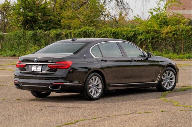 Photo of 2018 Black BMW 740e