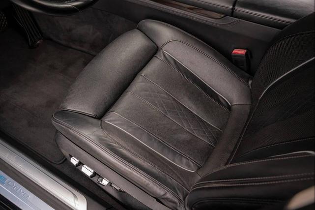 Photo of 2018 Black BMW 740e
