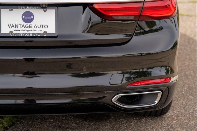 Photo of 2018 Black BMW 740e