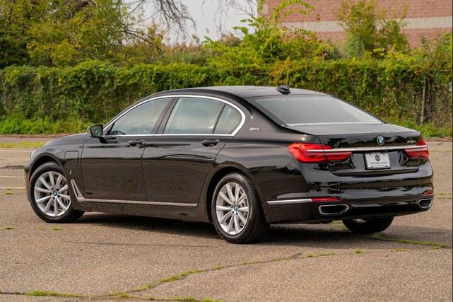 Photo of 2018 Black BMW 740e