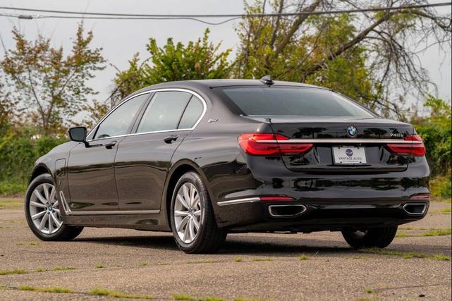Photo of 2018 Black BMW 740e