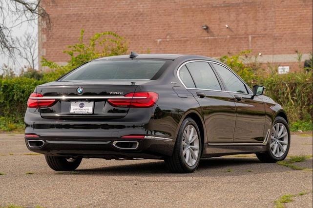 Photo of 2018 Black BMW 740e