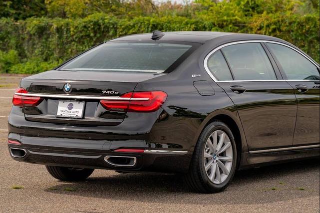 Photo of 2018 Black BMW 740e