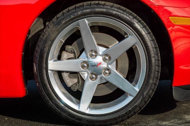 Photo of 2005 Red Chevrolet Corvette