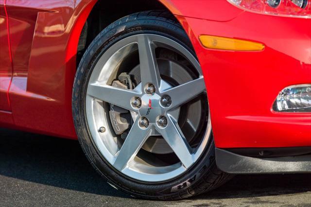 Photo of 2005 Red Chevrolet Corvette