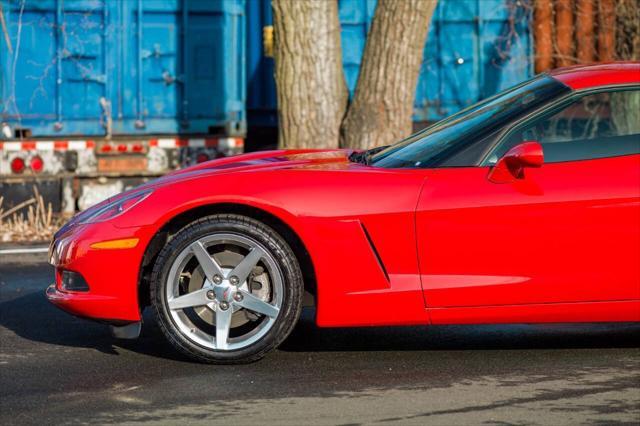 Photo of 2005 Red Chevrolet Corvette