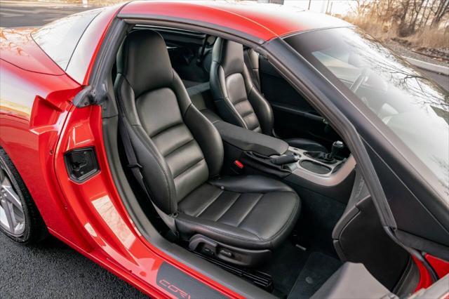 Photo of 2005 Red Chevrolet Corvette