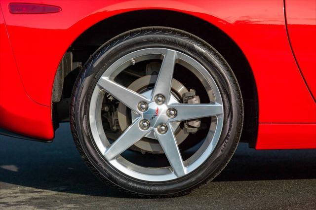 Photo of 2005 Red Chevrolet Corvette