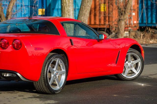 Photo of 2005 Red Chevrolet Corvette