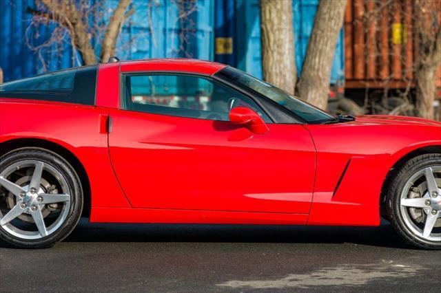 Photo of 2005 Red Chevrolet Corvette