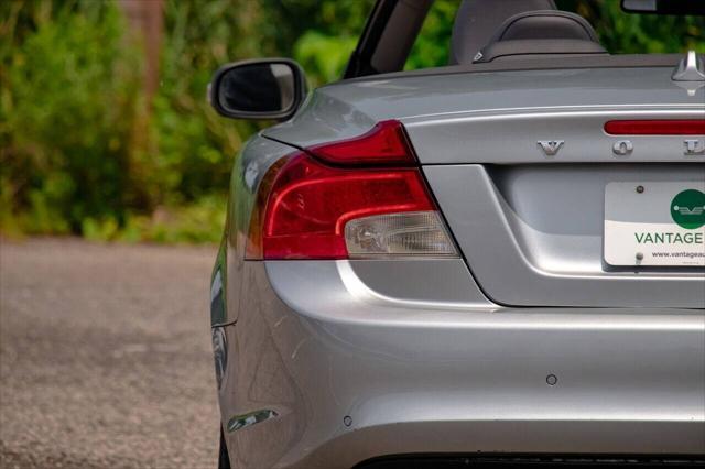 Photo of 2013 Electric Silver Metallic Volvo C70
