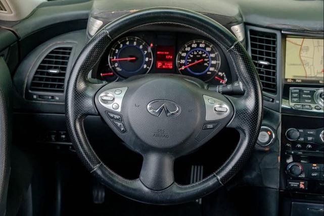 Photo of 2011 Gray INFINITI FX50
