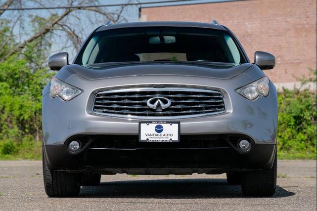 Photo of 2011 Gray INFINITI FX50