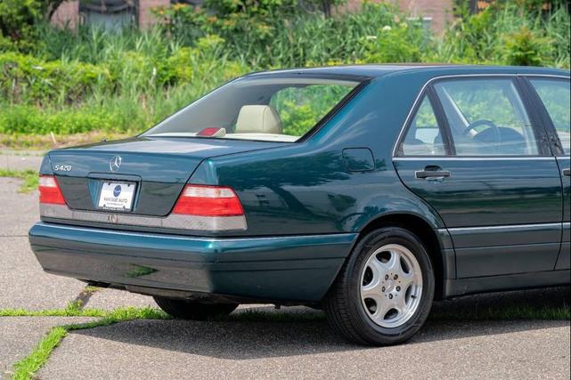 Photo of 1997 Green Mercedes-Benz S-Class