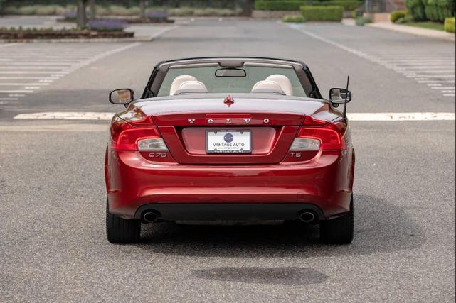 Photo of 2011 Flamenco Red Metallic Paint Volvo C70