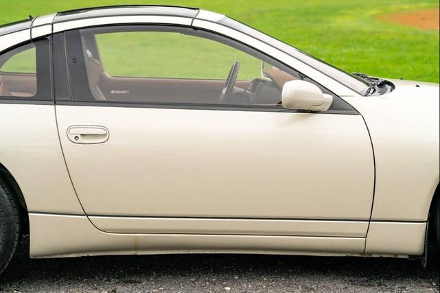 Photo of 1994 White Nissan 300ZX