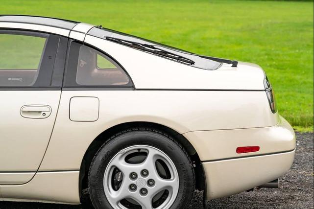 Photo of 1994 White Nissan 300ZX
