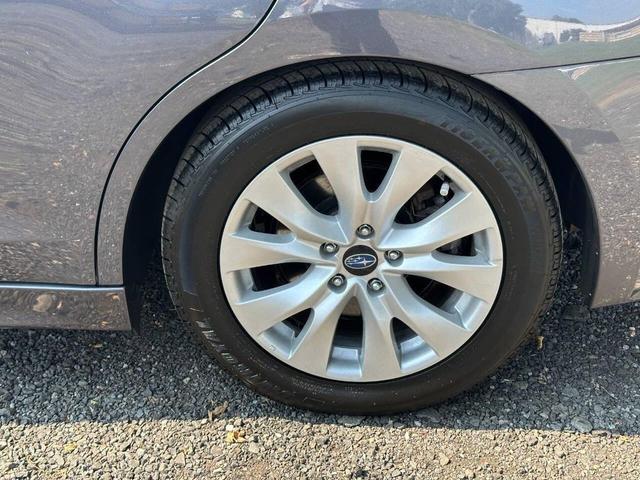 Photo of 2015 Carbide Gray Metallic Subaru Legacy