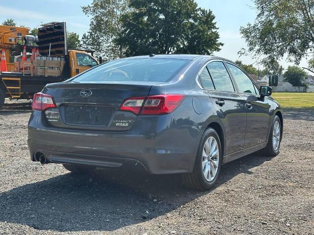 Photo of 2015 Carbide Gray Metallic Subaru Legacy