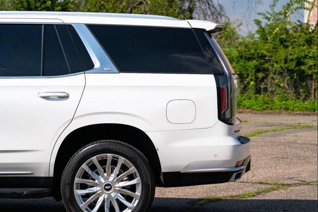 Photo of 2022 Crystal White Tricoat Cadillac Escalade
