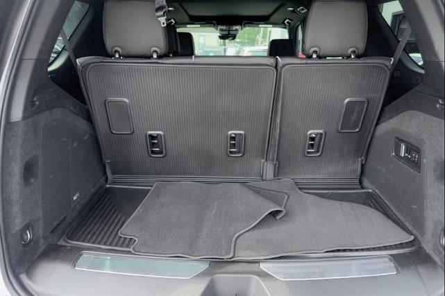 Photo of 2022 Crystal White Tricoat Cadillac Escalade
