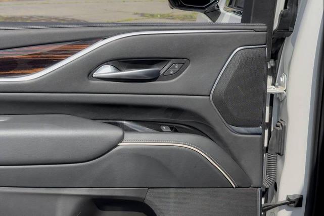 Photo of 2022 Crystal White Tricoat Cadillac Escalade