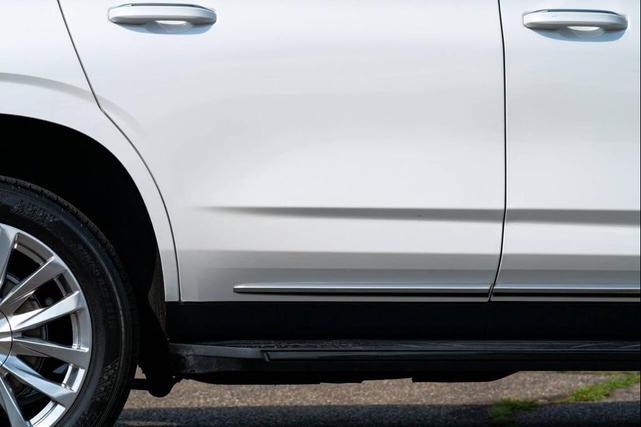 Photo of 2022 Crystal White Tricoat Cadillac Escalade