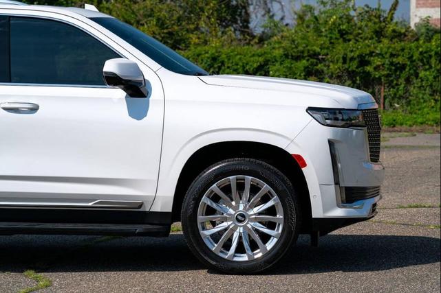 Photo of 2022 Crystal White Tricoat Cadillac Escalade