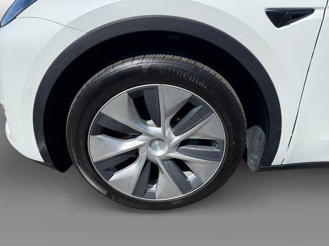 Photo of 2022 Pearl White Multi-Coat Tesla Model Y