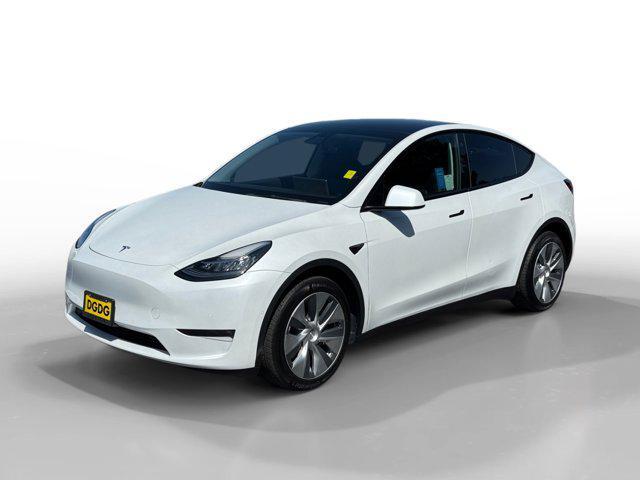 Photo of 2022 Pearl White Multi-Coat Tesla Model Y
