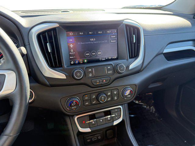 Photo of 2024 Summit White GMC Terrain
