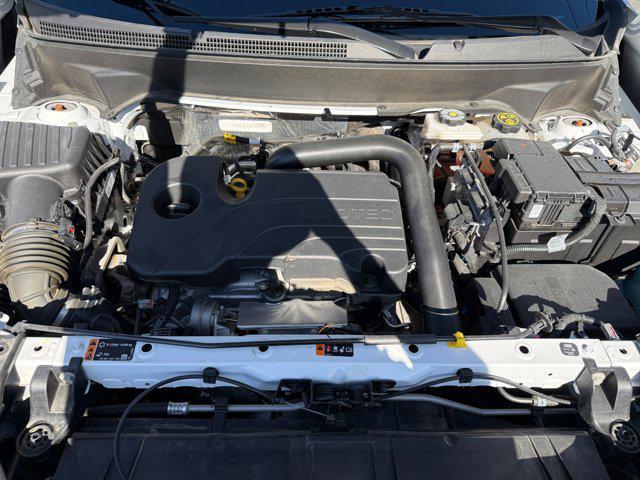 Photo of 2024 Summit White GMC Terrain