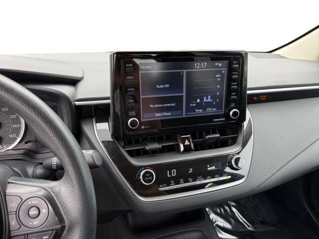 Photo of 2022 Classic Silver Metallic Toyota Corolla