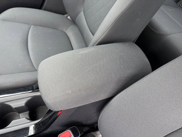 Photo of 2022 Classic Silver Metallic Toyota Corolla