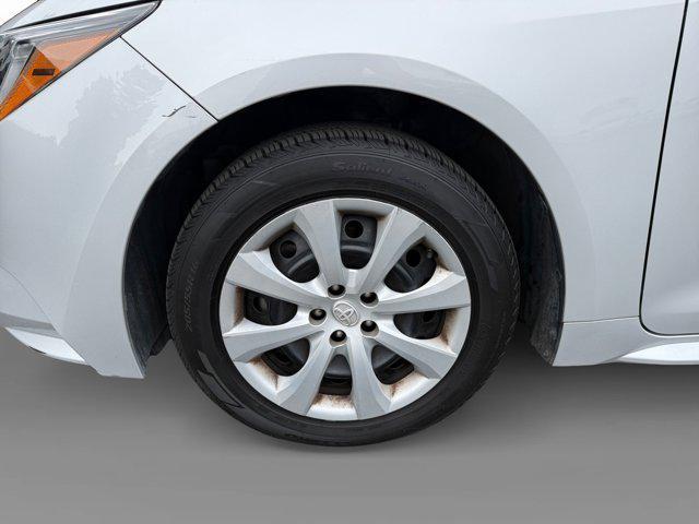 Photo of 2022 Classic Silver Metallic Toyota Corolla
