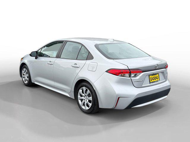 Photo of 2022 Classic Silver Metallic Toyota Corolla