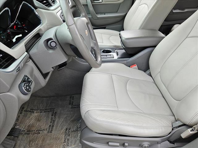 Photo of 2016 Tungsten Metallic Chevrolet Traverse