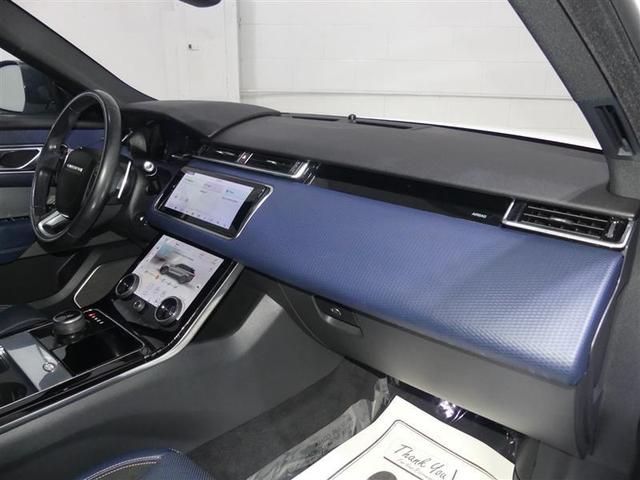 Photo of 2019 White Land Rover Range Rover Velar