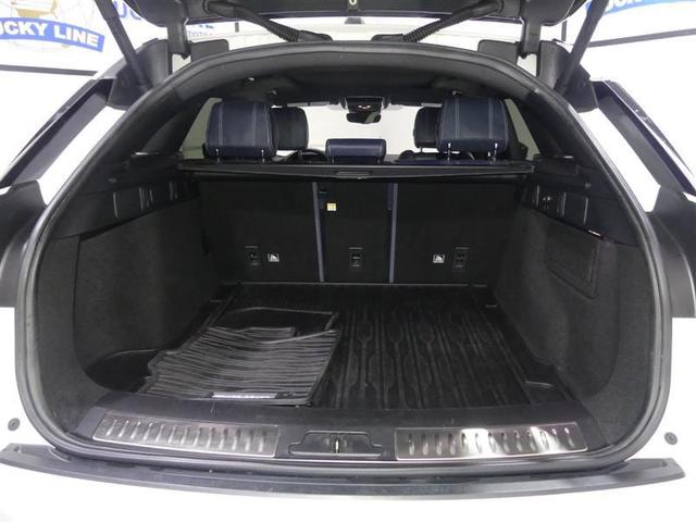 Photo of 2019 White Land Rover Range Rover Velar